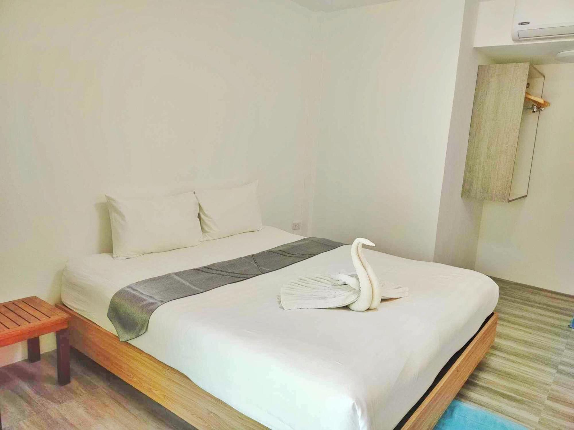 Phurin Thara Resort Koh Lanta Exterior foto