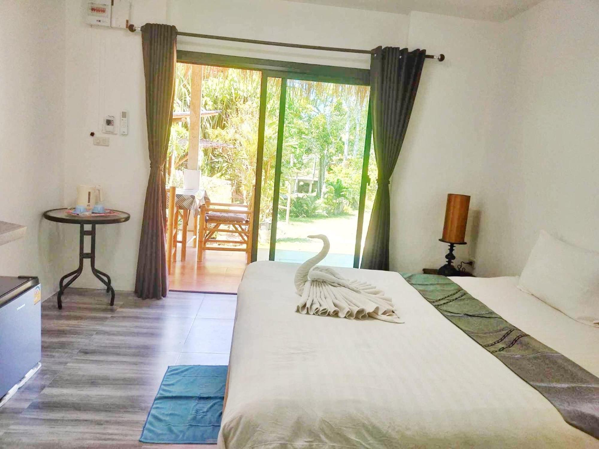 Phurin Thara Resort Koh Lanta Exterior foto