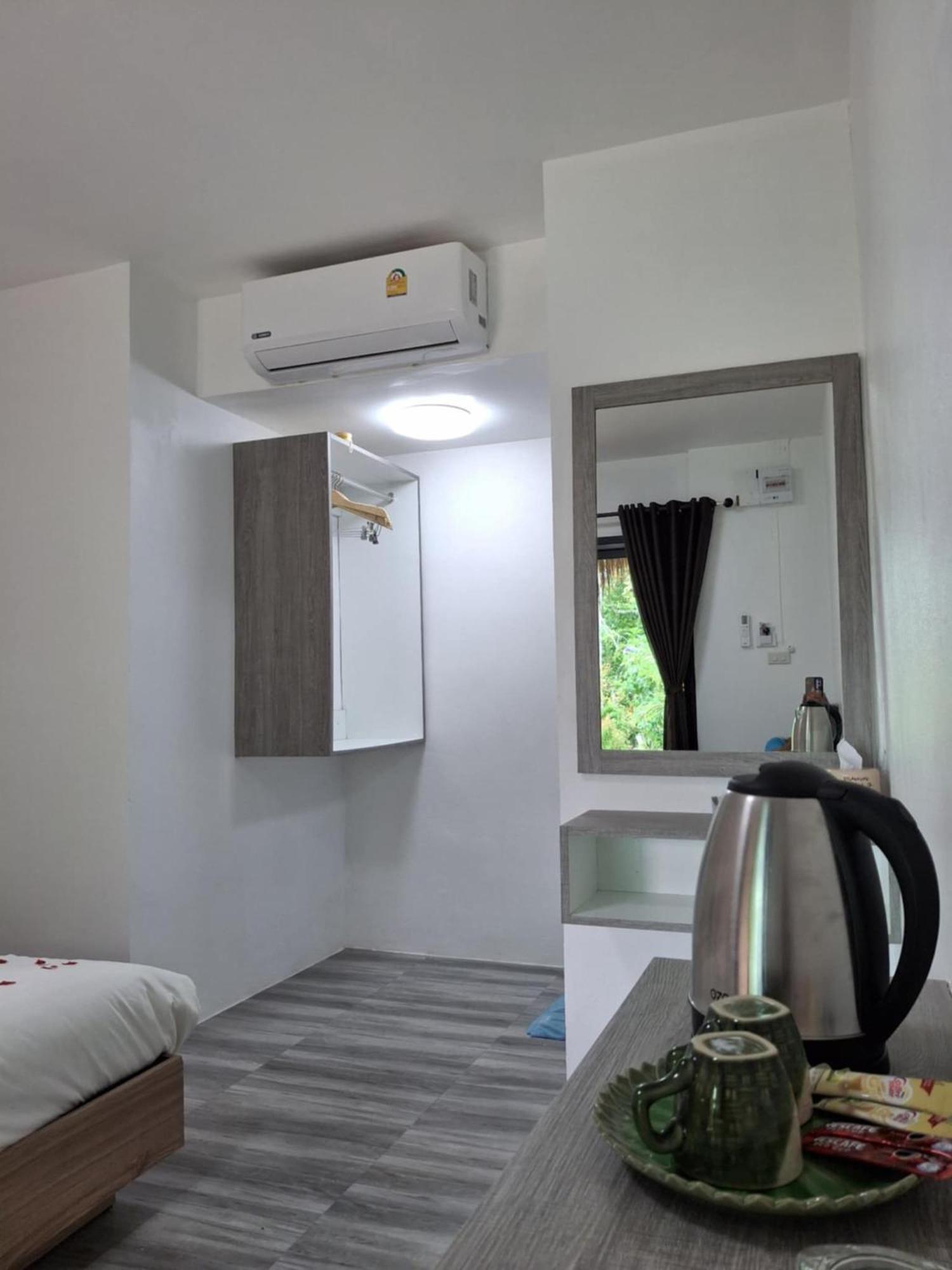 Phurin Thara Resort Koh Lanta Exterior foto